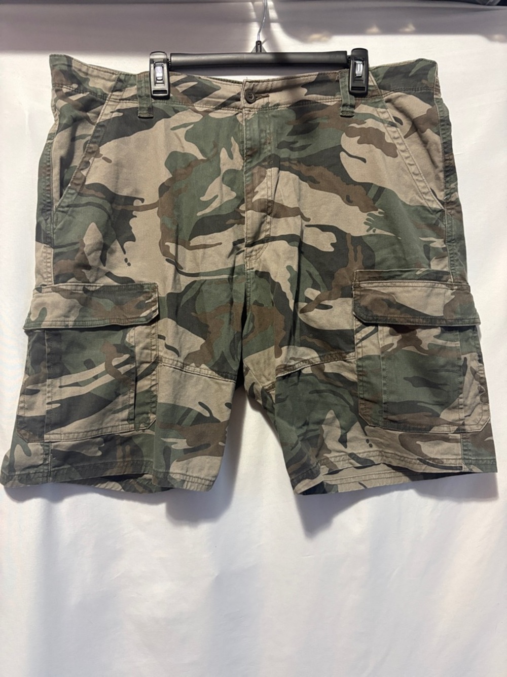 Wrangler Men's Camo Cargo Shorts - Green & Brown